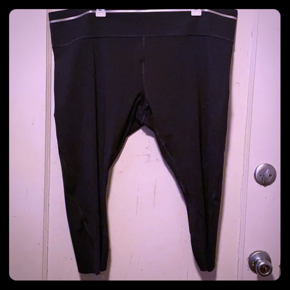Athleta Crop Workout Legging